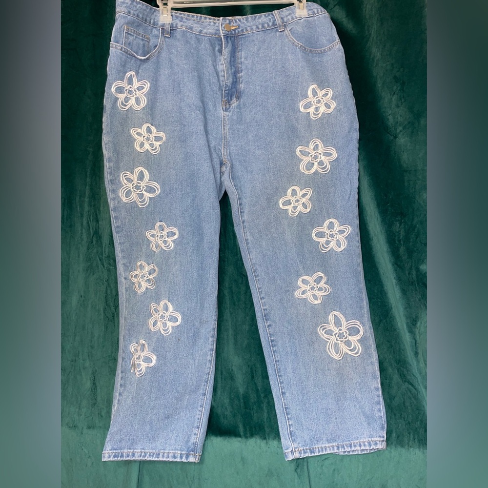 SHEIN Blue Floral Embroidered Straight Leg Jeans
